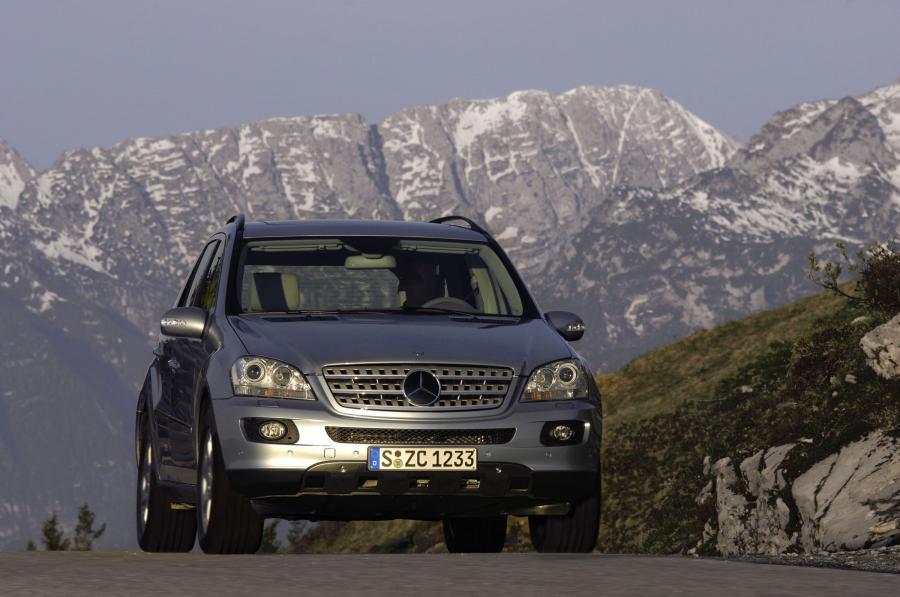  Mercedes-Benz ML-Class 2006 года  (фото 18 из 400)